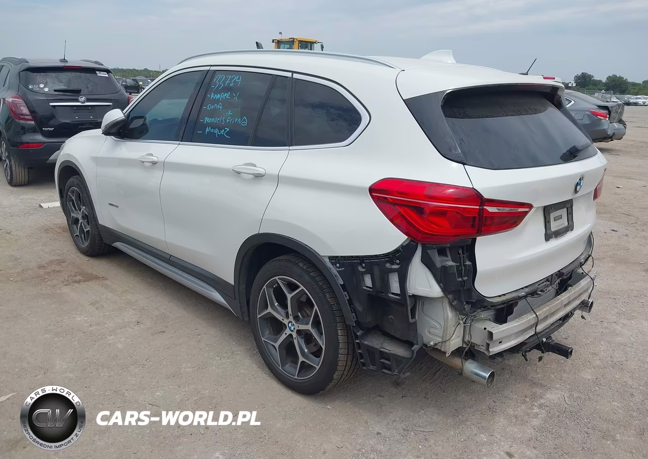 2018 BMW X1 Sdrive28I VIN:WBXHU7C37J5H43917 - 3