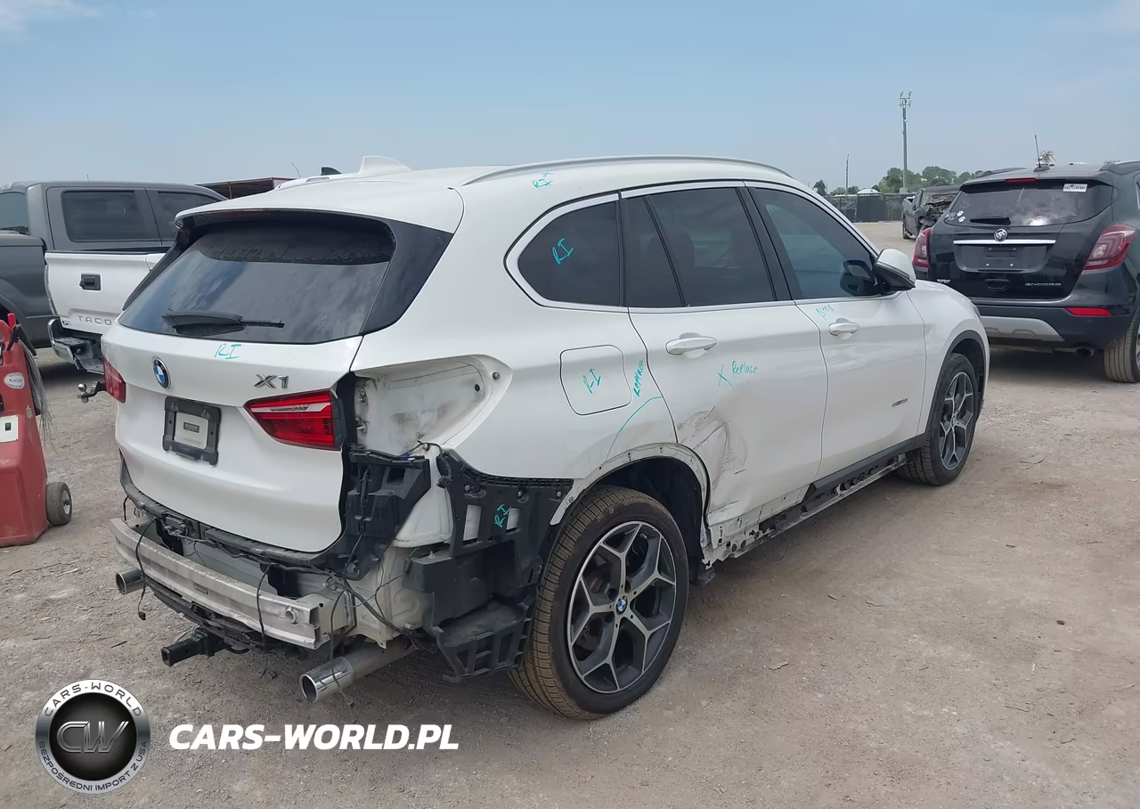 2018 BMW X1 Sdrive28I VIN:WBXHU7C37J5H43917 - 4