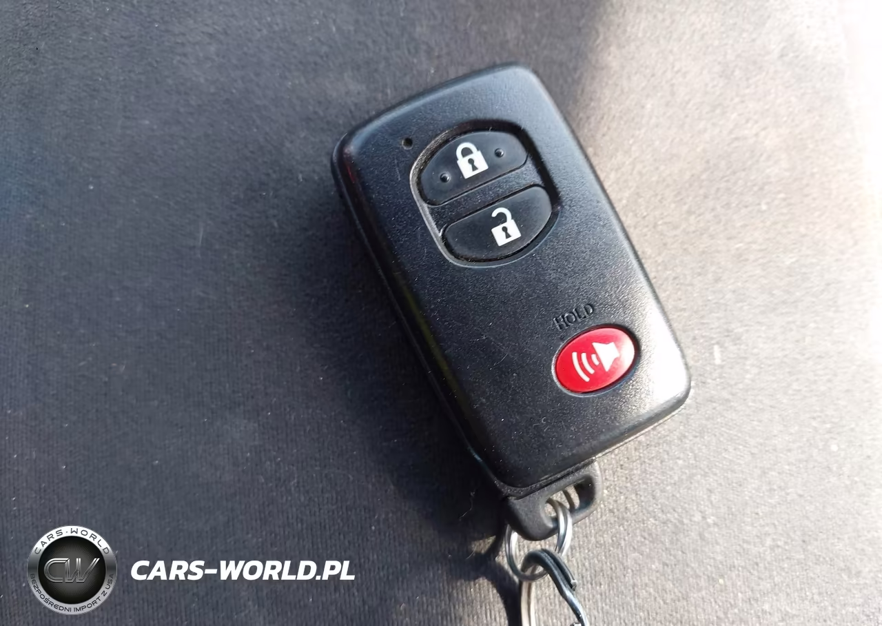 2013 Toyota Prius V Three VIN:JTDZN3EU6D3192258 - 11