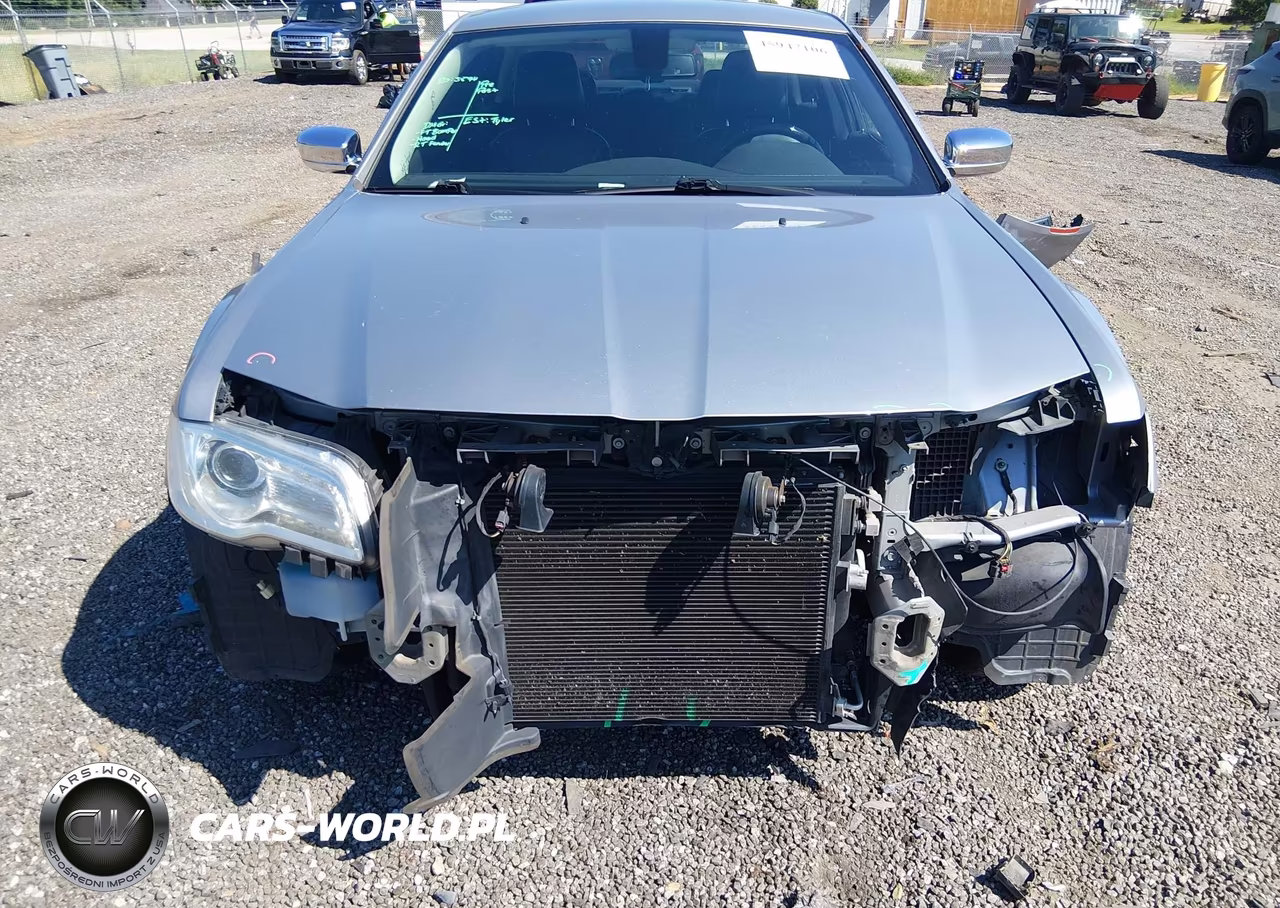 2018 Chrysler 300 Limited VIN:2C3CCAEG6JH159655 - 13