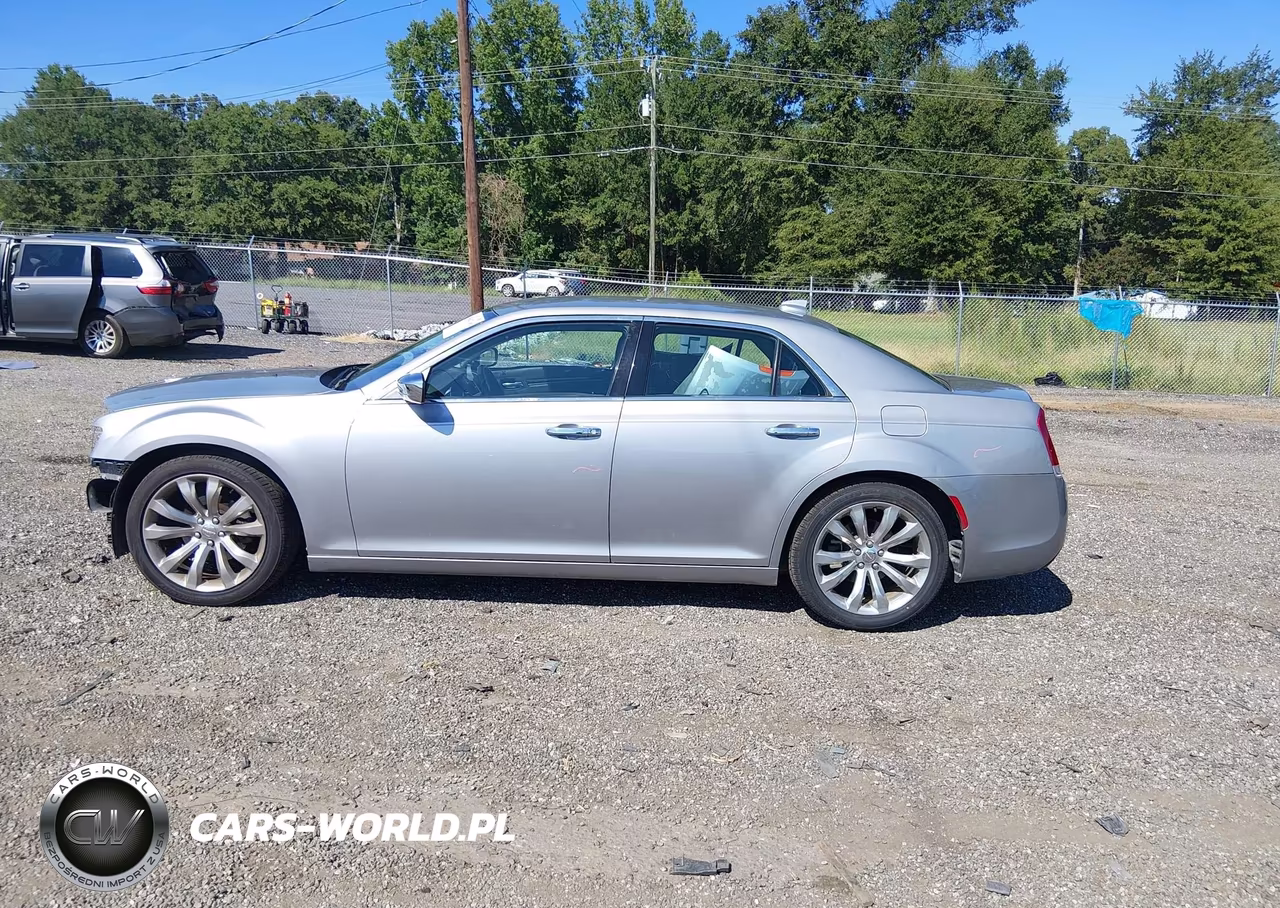 2018 Chrysler 300 Limited VIN:2C3CCAEG6JH159655 - 15