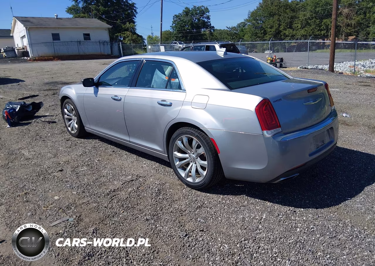 2018 Chrysler 300 Limited VIN:2C3CCAEG6JH159655 - 3