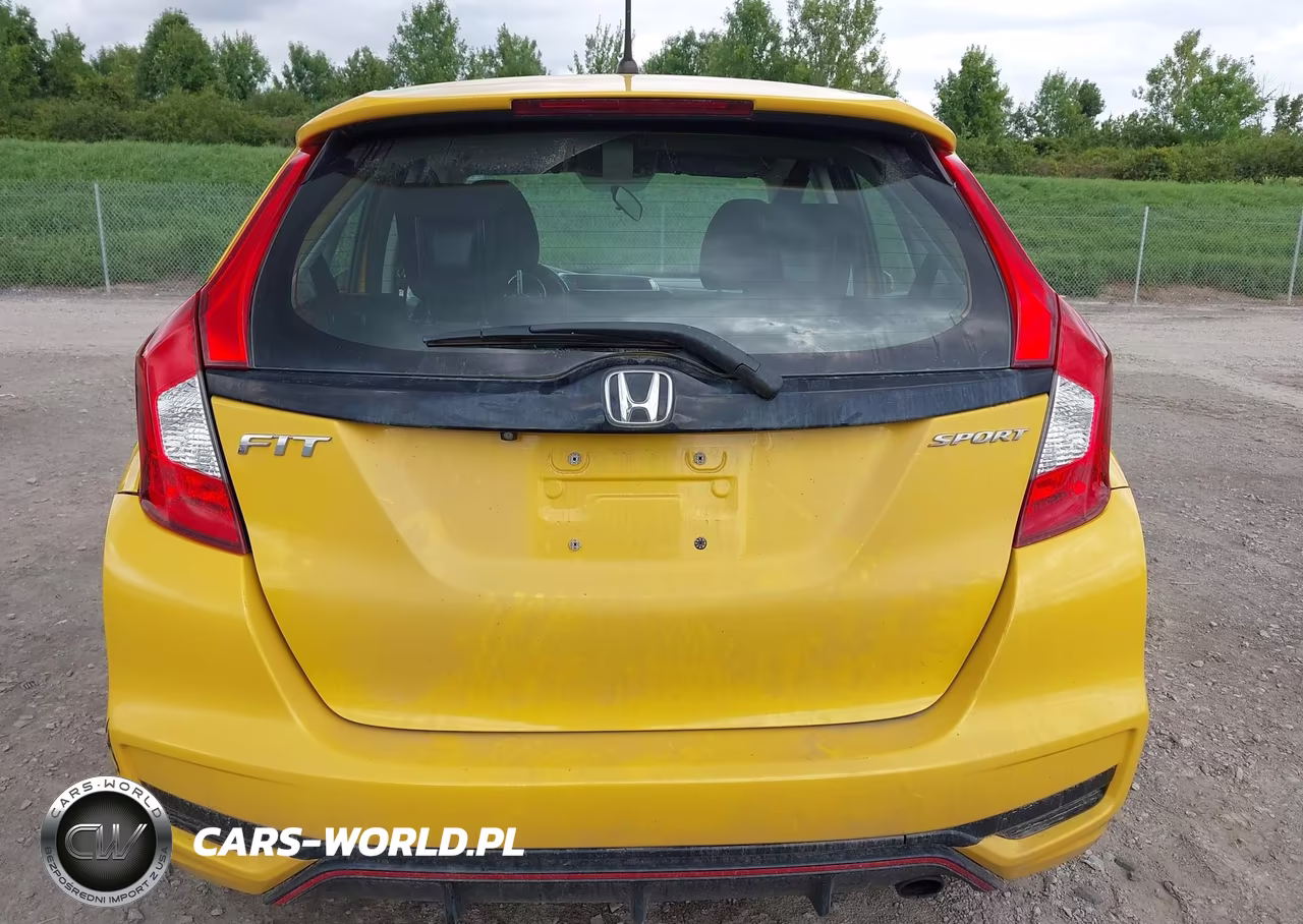2018 Honda Fit Sport VIN:3HGGK5G62JM704622 - 17