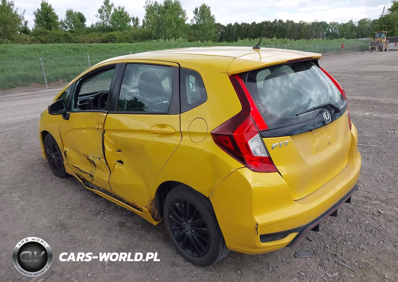 2018 Honda Fit Sport VIN:3HGGK5G62JM704622 - 3