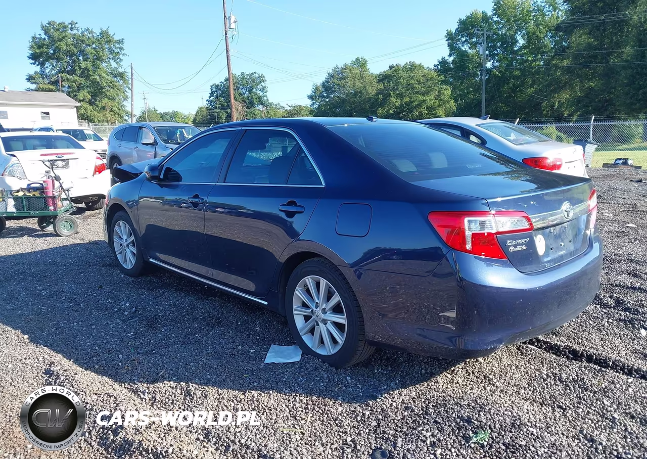 2014 Toyota Camry Xle VIN:4T1BF1FK4EU837738 - 3