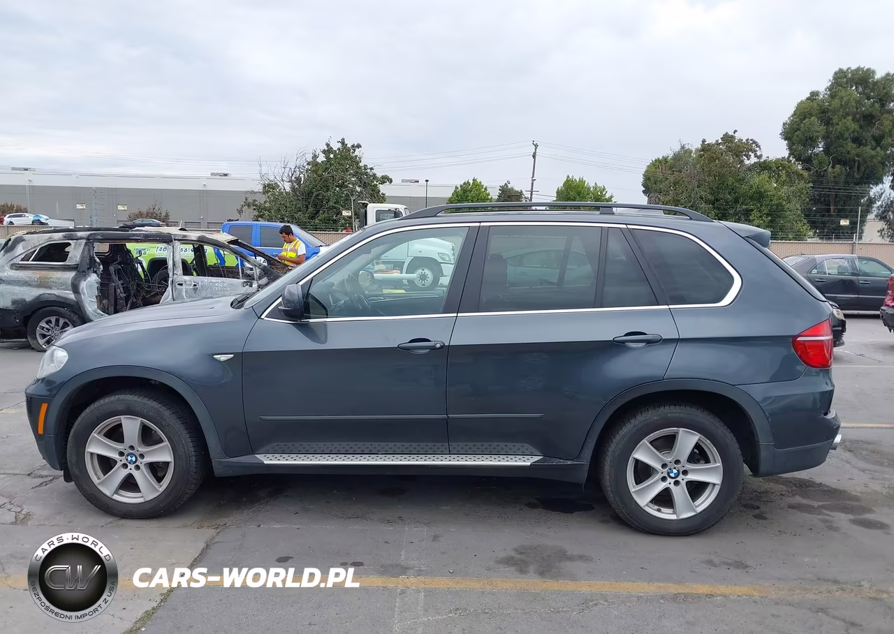 2013 BMW X5 xDrive35D VIN:5UXZW0C56D0B95302 - 14