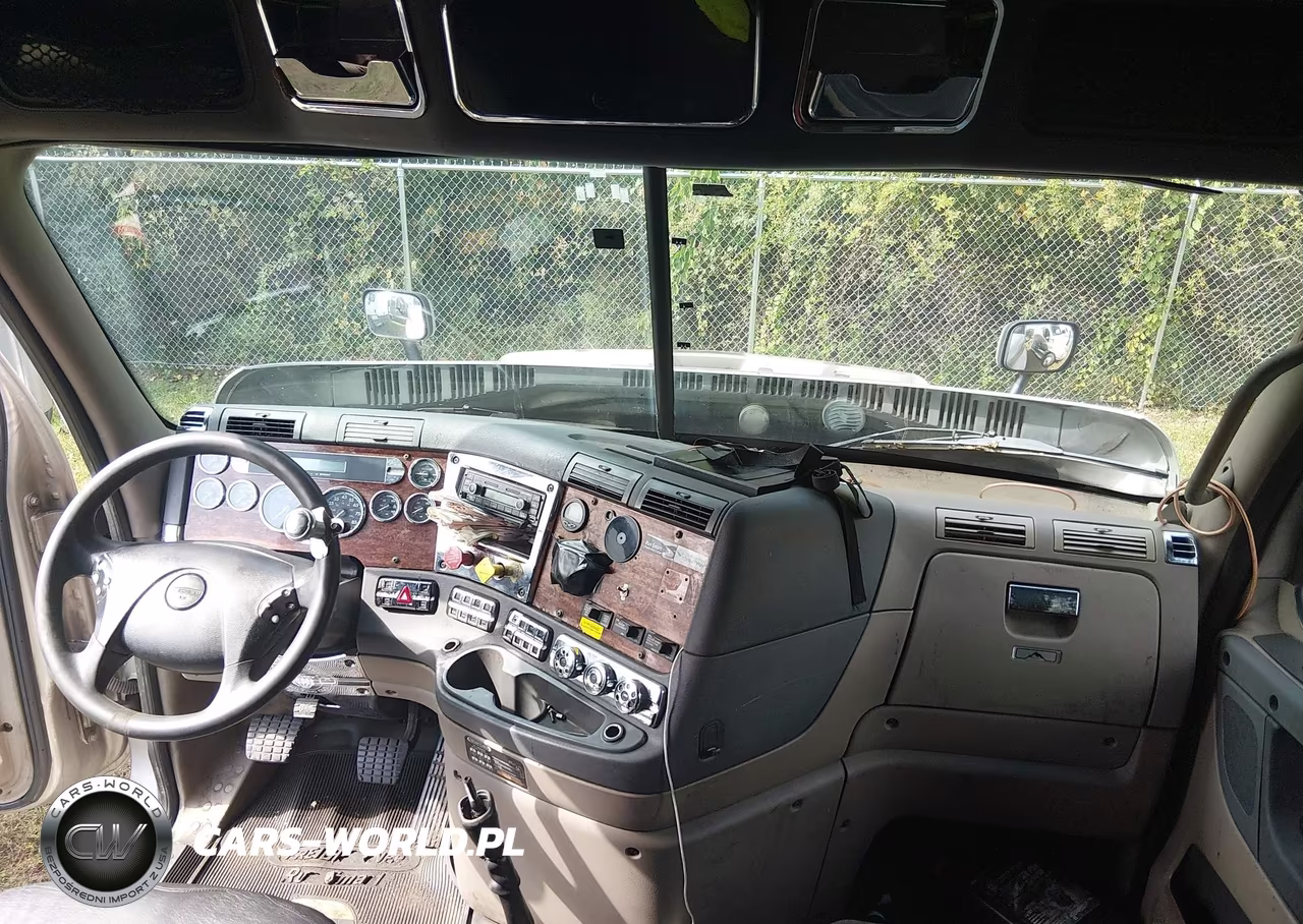 2013 Freightliner Cascadia 125 VIN:1FUJGLDR6DSBV2123 - 6