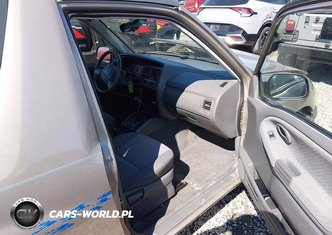 2002 Chevrolet Tracker VIN:2CNBJ18C526951679 - 5