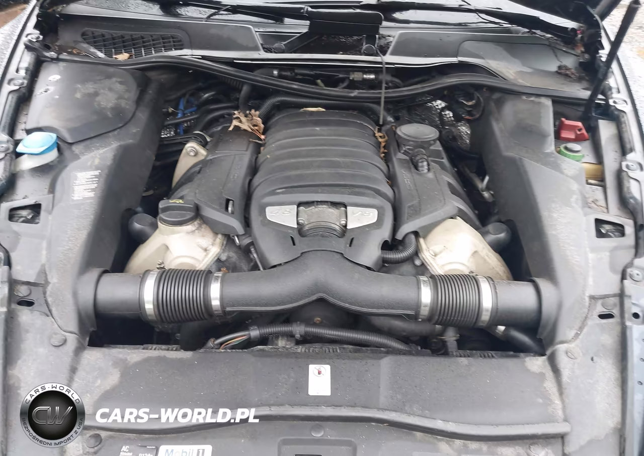 2011 Porsche Cayenne S VIN:WP1AB2A22BLA48707 - 10