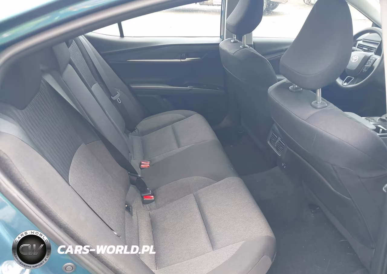 2026 Toyota Camry Le VIN:4T1DAACK3TU707197 - 8