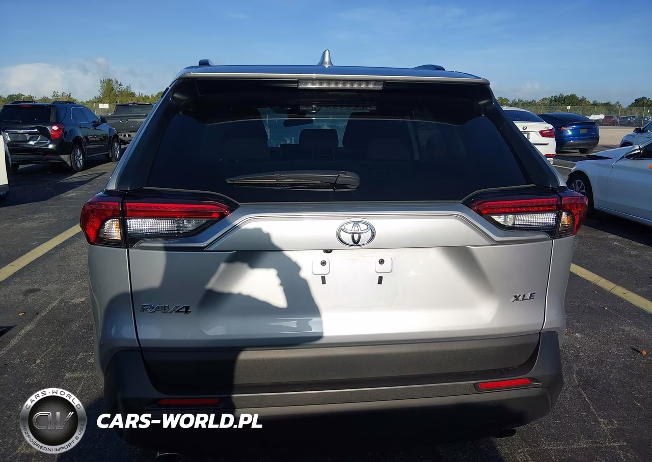 2025 Toyota Rav4 Xle VIN:2T3W1RFV2SW422252 - 16