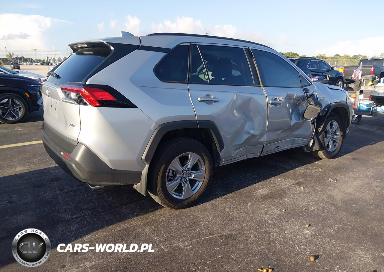 2025 Toyota Rav4 Xle VIN:2T3W1RFV2SW422252 - 4