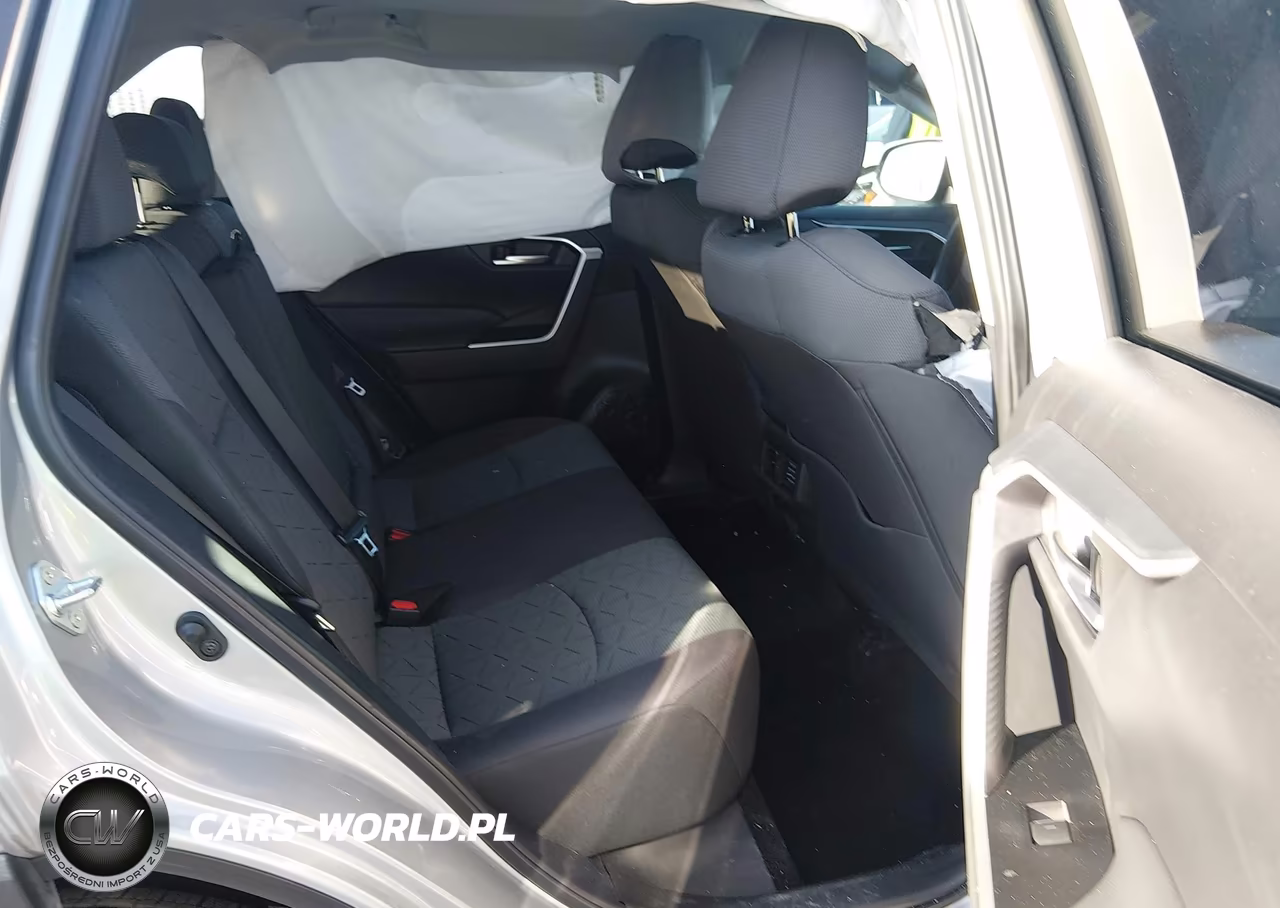 2025 Toyota Rav4 Xle VIN:2T3W1RFV2SW422252 - 8