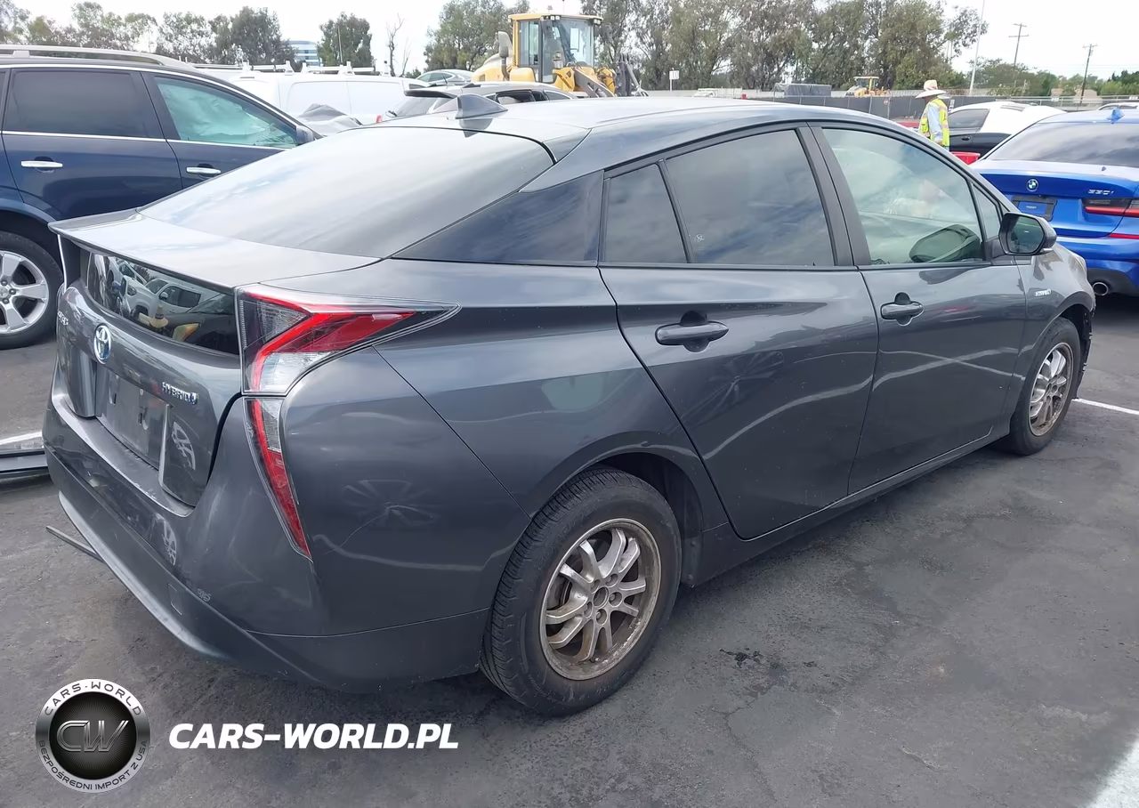 2018 Toyota Prius One VIN:JTDKBRFU7J3076557 - 4
