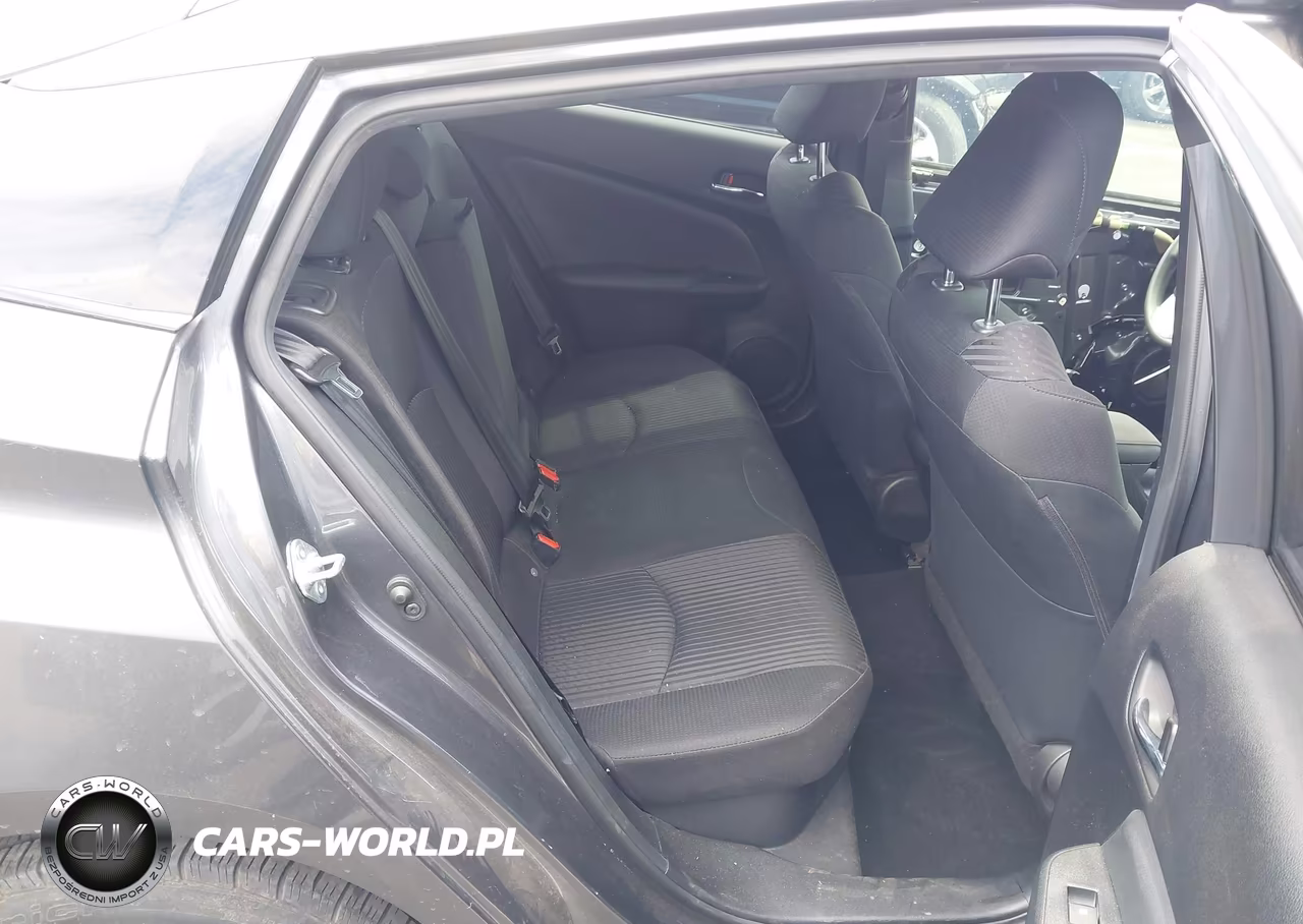 2018 Toyota Prius One VIN:JTDKBRFU7J3076557 - 8