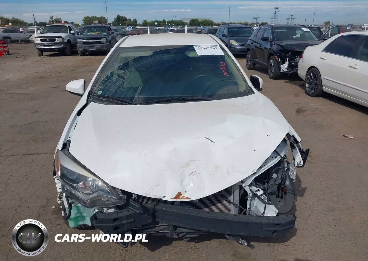 2015 Toyota Corolla Le VIN:5YFBURHE4FP214571 - 12