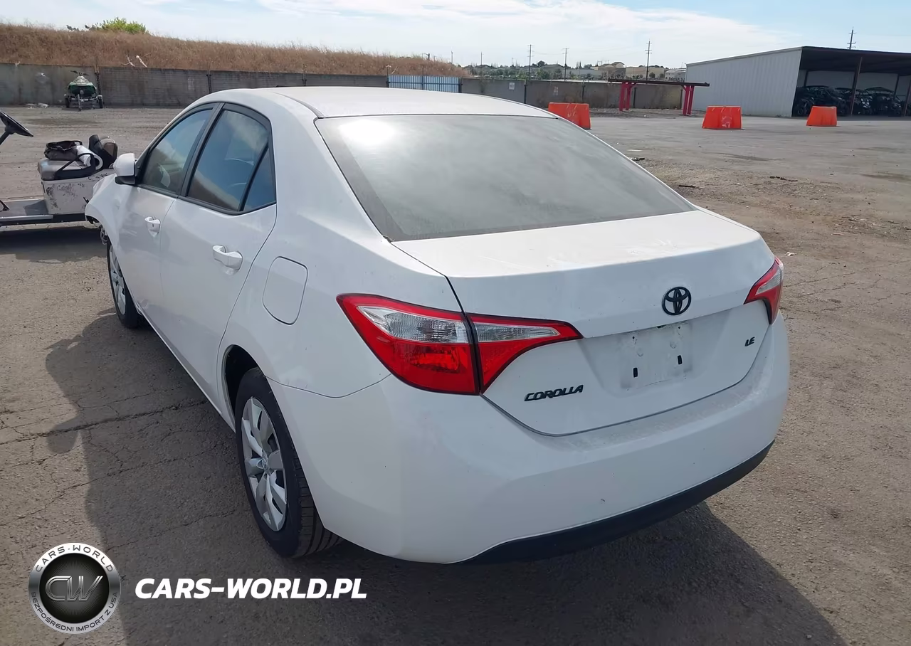 2015 Toyota Corolla Le VIN:5YFBURHE4FP214571 - 3