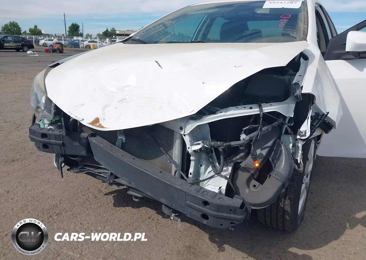 2015 Toyota Corolla Le VIN:5YFBURHE4FP214571 - 6