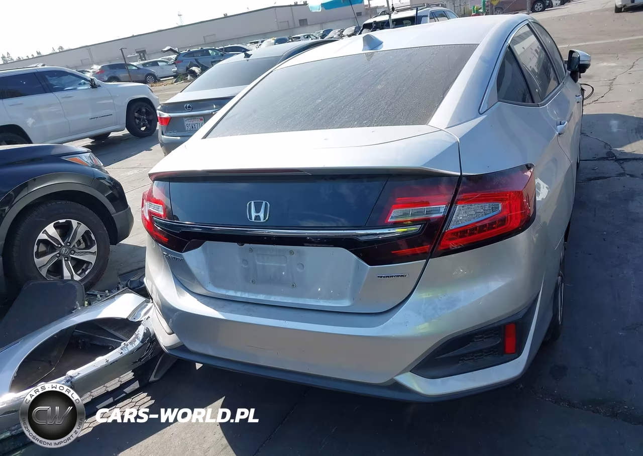 2018 Honda Clarity Plug-In Hybrid Touring VIN:JHMZC5F32JC015692 - 17