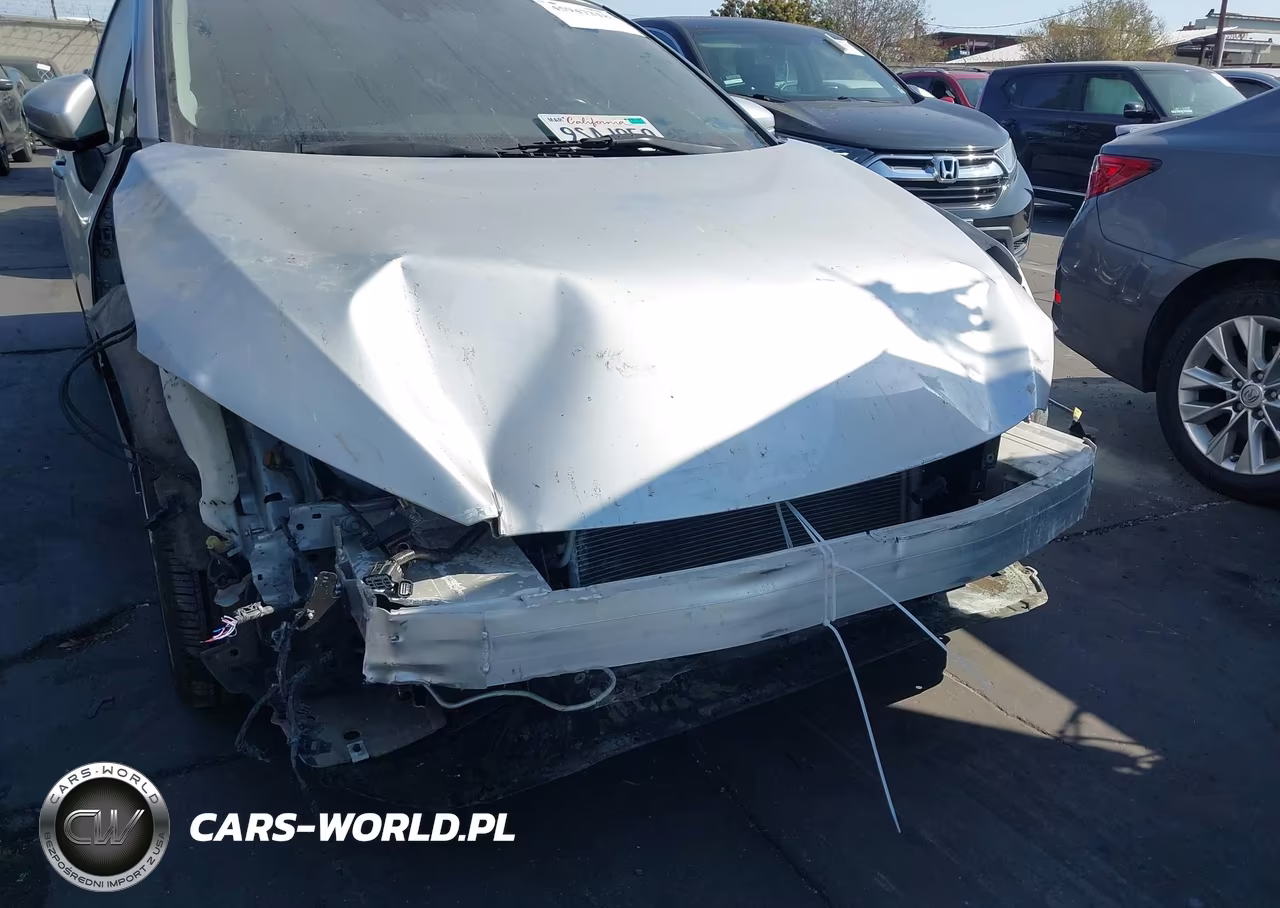 2018 Honda Clarity Plug-In Hybrid Touring VIN:JHMZC5F32JC015692 - 6
