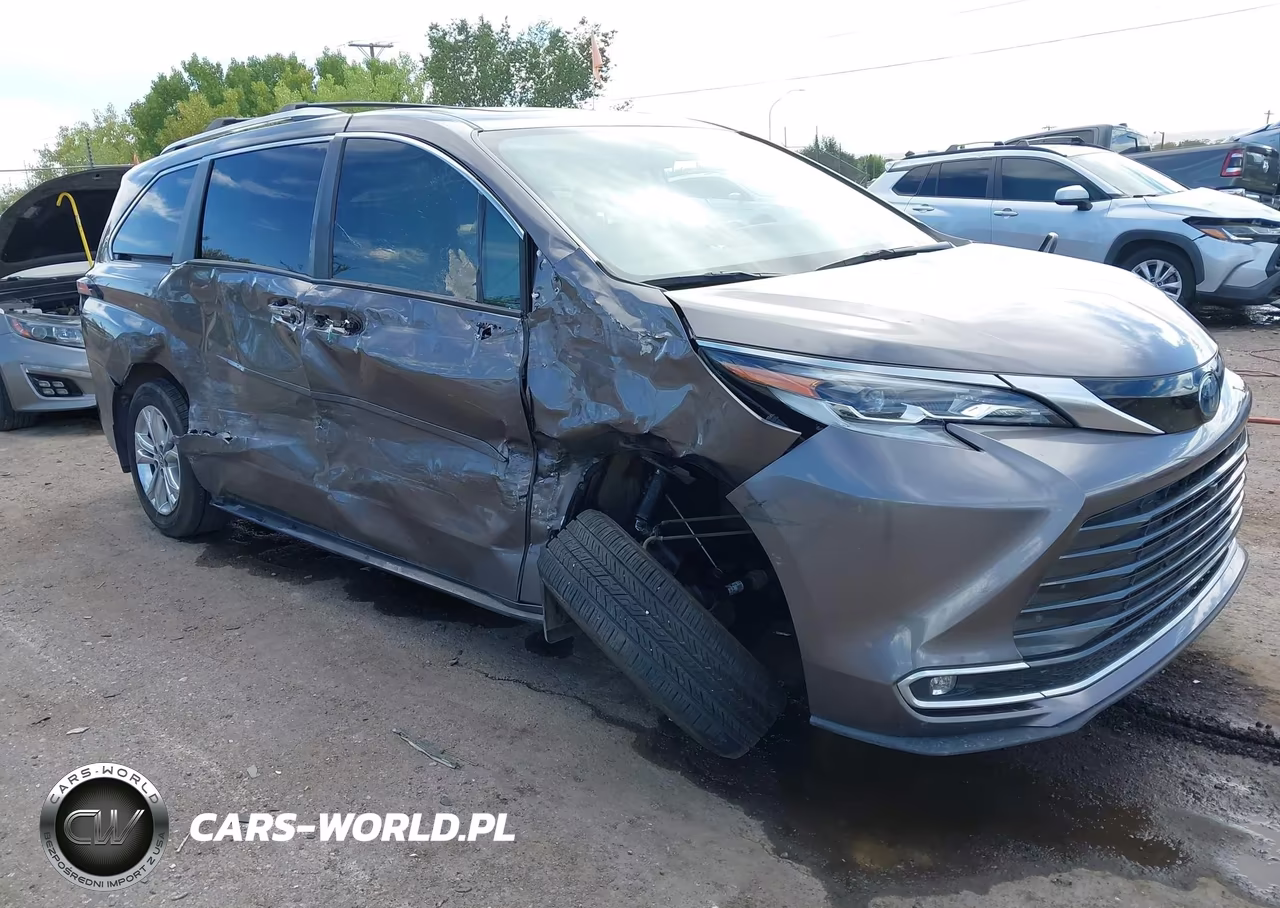 2023 Toyota Sienna Platinum