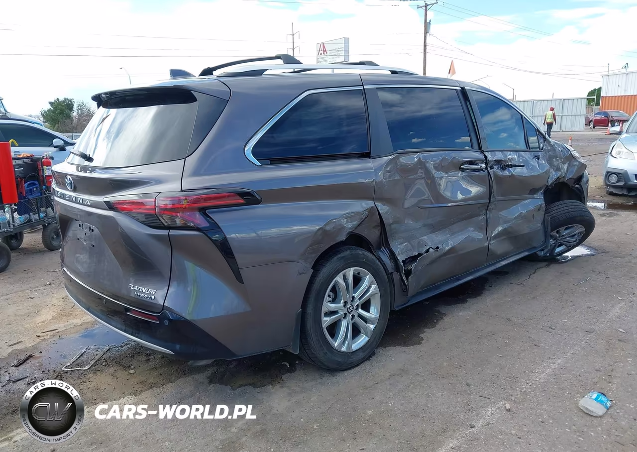 2023 Toyota Sienna Platinum VIN:5TDESKFC9PS102692 - 4