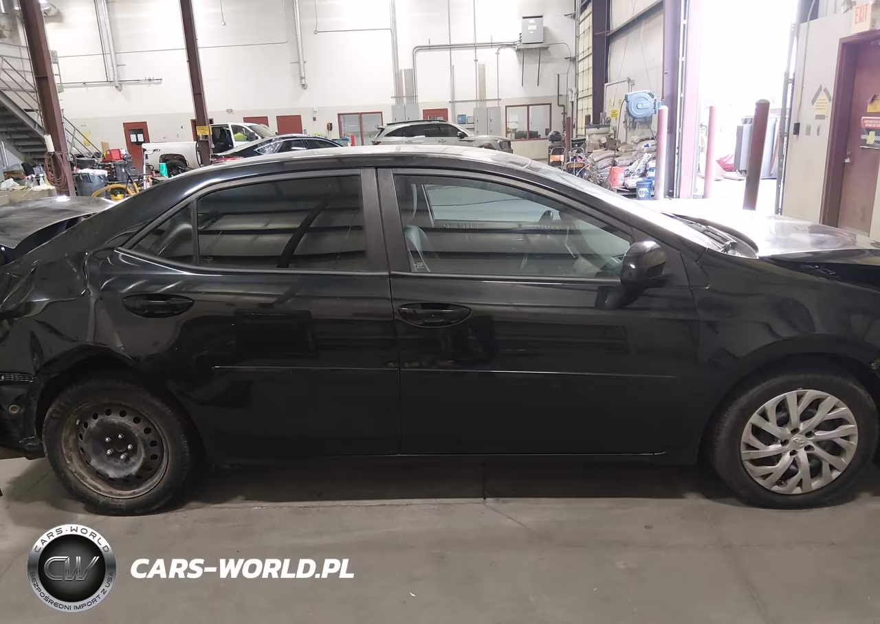 2017 Toyota Corolla Le VIN:2T1BURHEXHC938929 - 13