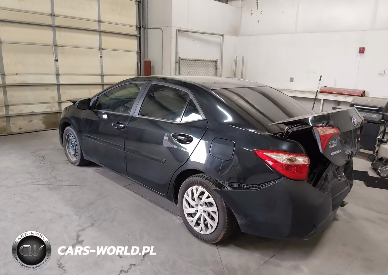 2017 Toyota Corolla Le VIN:2T1BURHEXHC938929 - 3