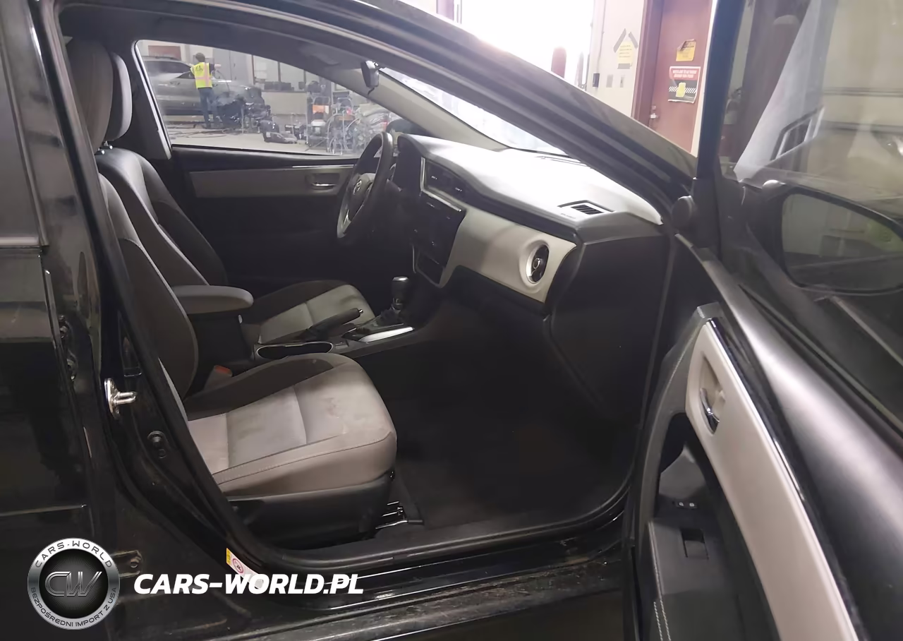 2017 Toyota Corolla Le VIN:2T1BURHEXHC938929 - 5