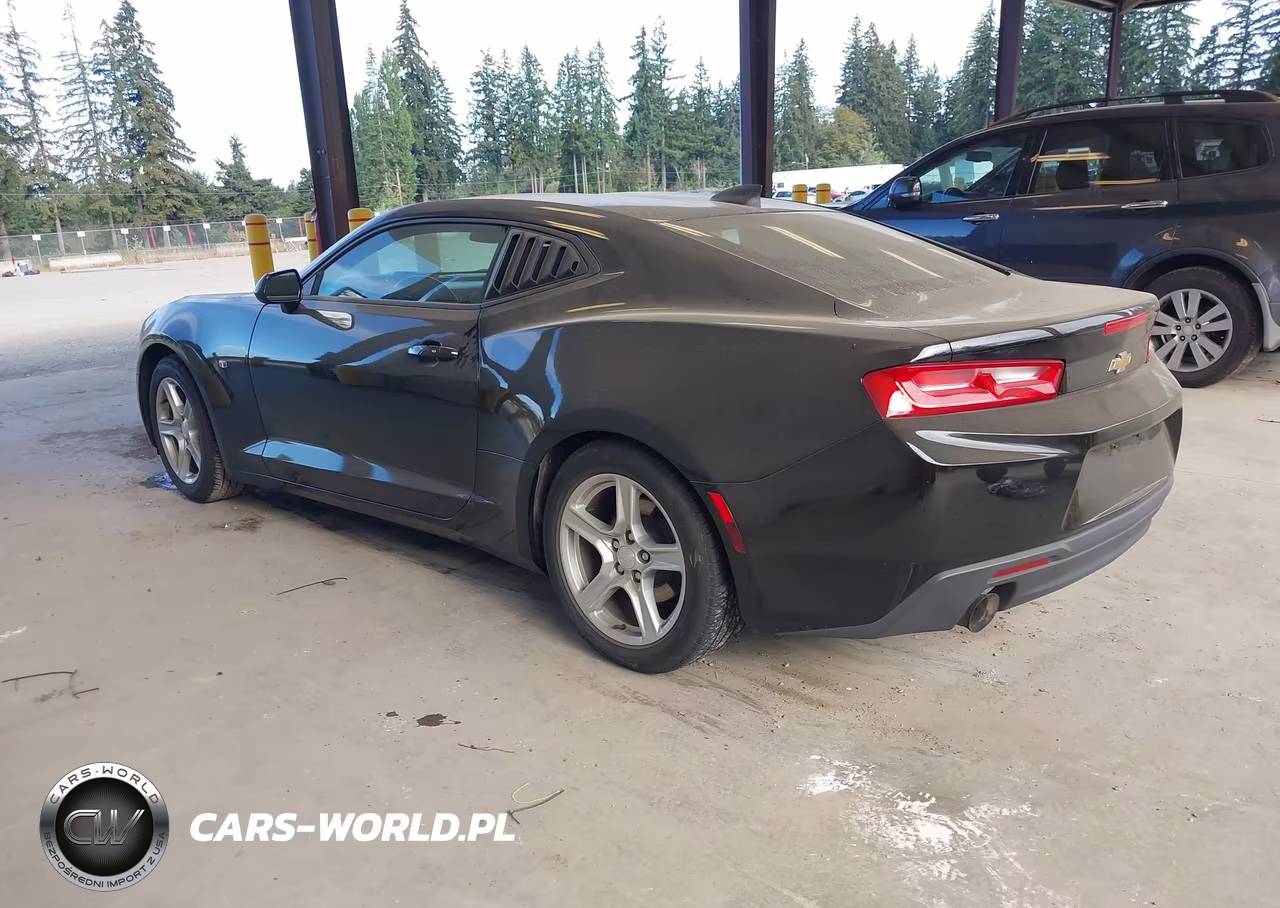 2018 Chevrolet Camaro 1Lt VIN:1G1FB1RS1J0104330 - 3