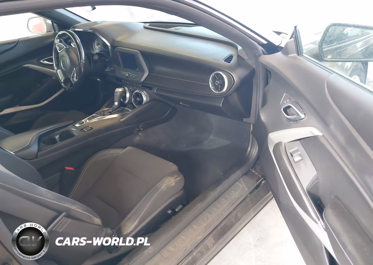 2018 Chevrolet Camaro 1Lt VIN:1G1FB1RS1J0104330 - 5