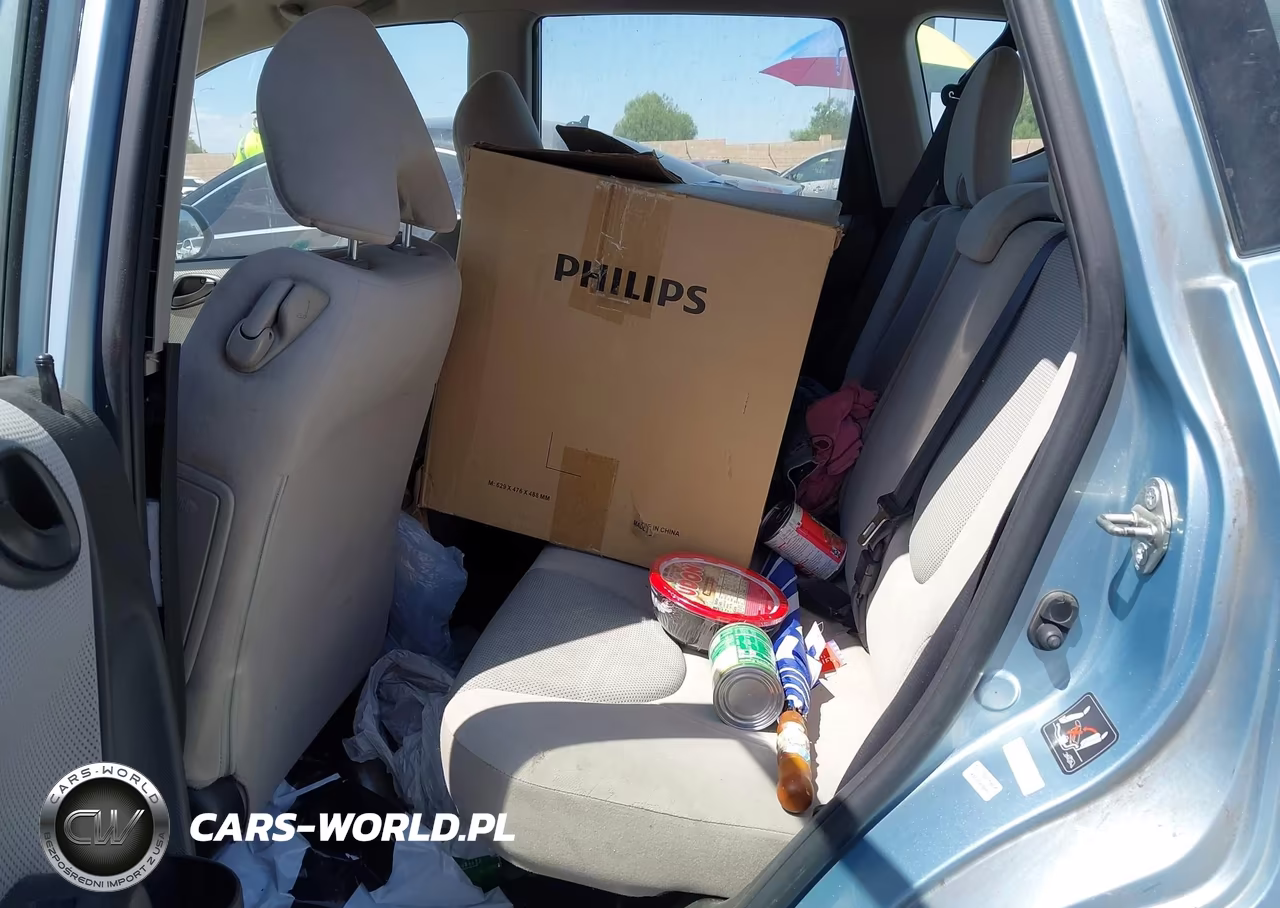 2007 Honda Fit VIN:JHMGD38467S068649 - 8