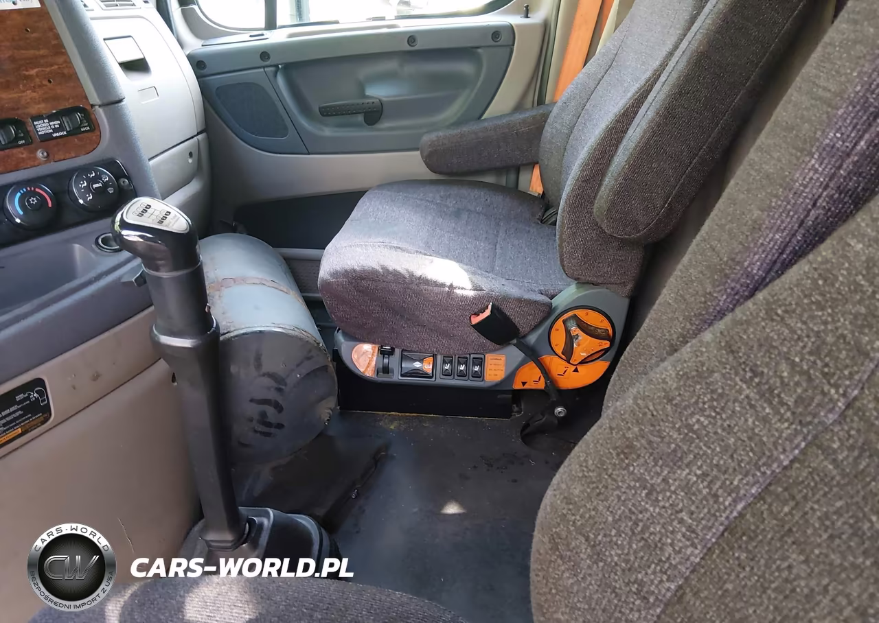 2013 Freightliner Cascadia 125 VIN:1FUJGLDR1DSBV2997 - 7