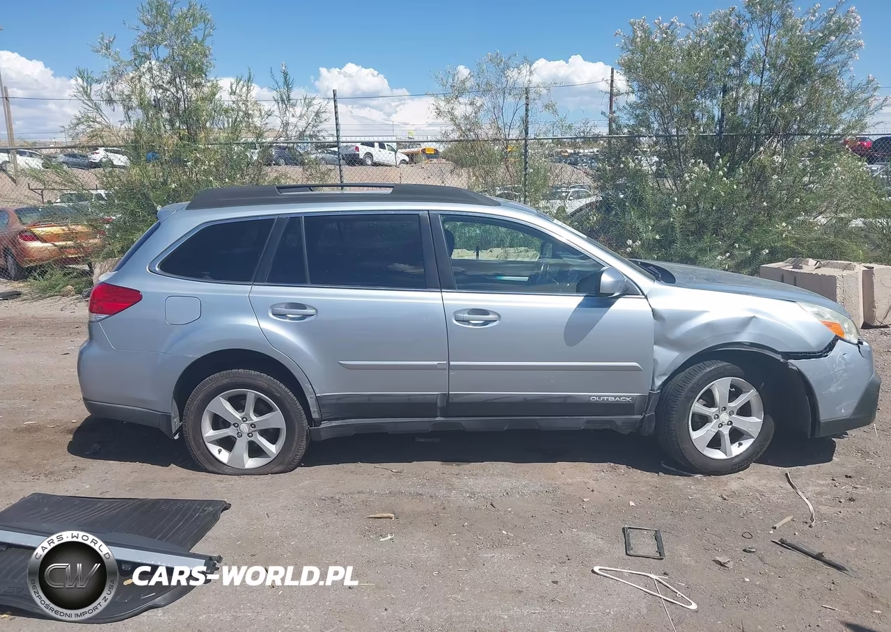 2014 Subaru Outback 2.5I Premium VIN:4S4BRCCC3E3284537 - 13