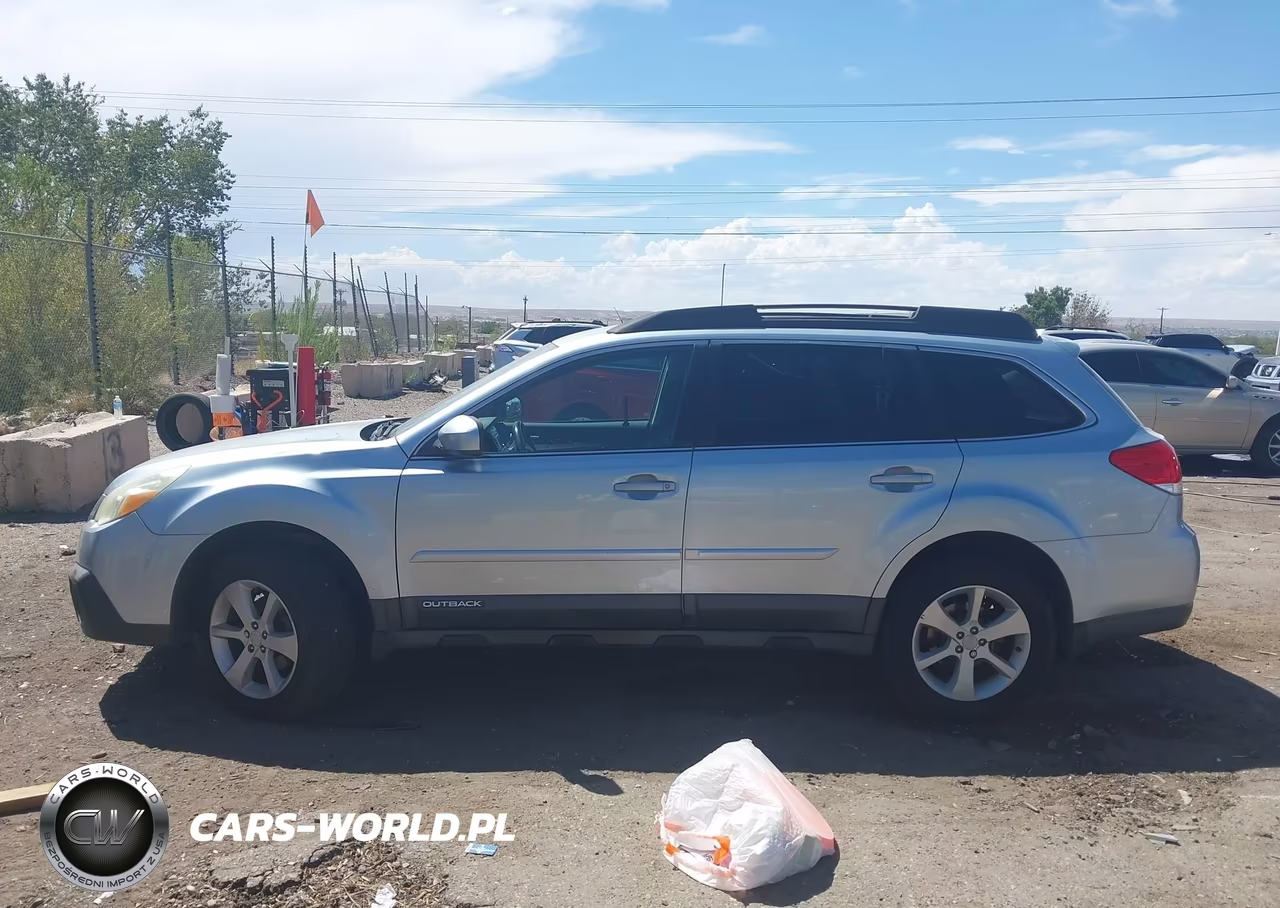 2014 Subaru Outback 2.5I Premium VIN:4S4BRCCC3E3284537 - 14