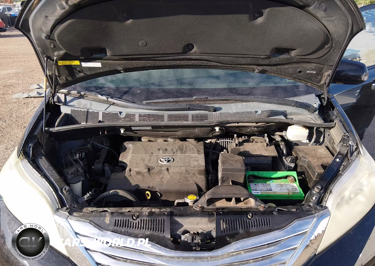 2011 Toyota Sienna Limited VIN:5TDDK3DC7BS002894 - 10