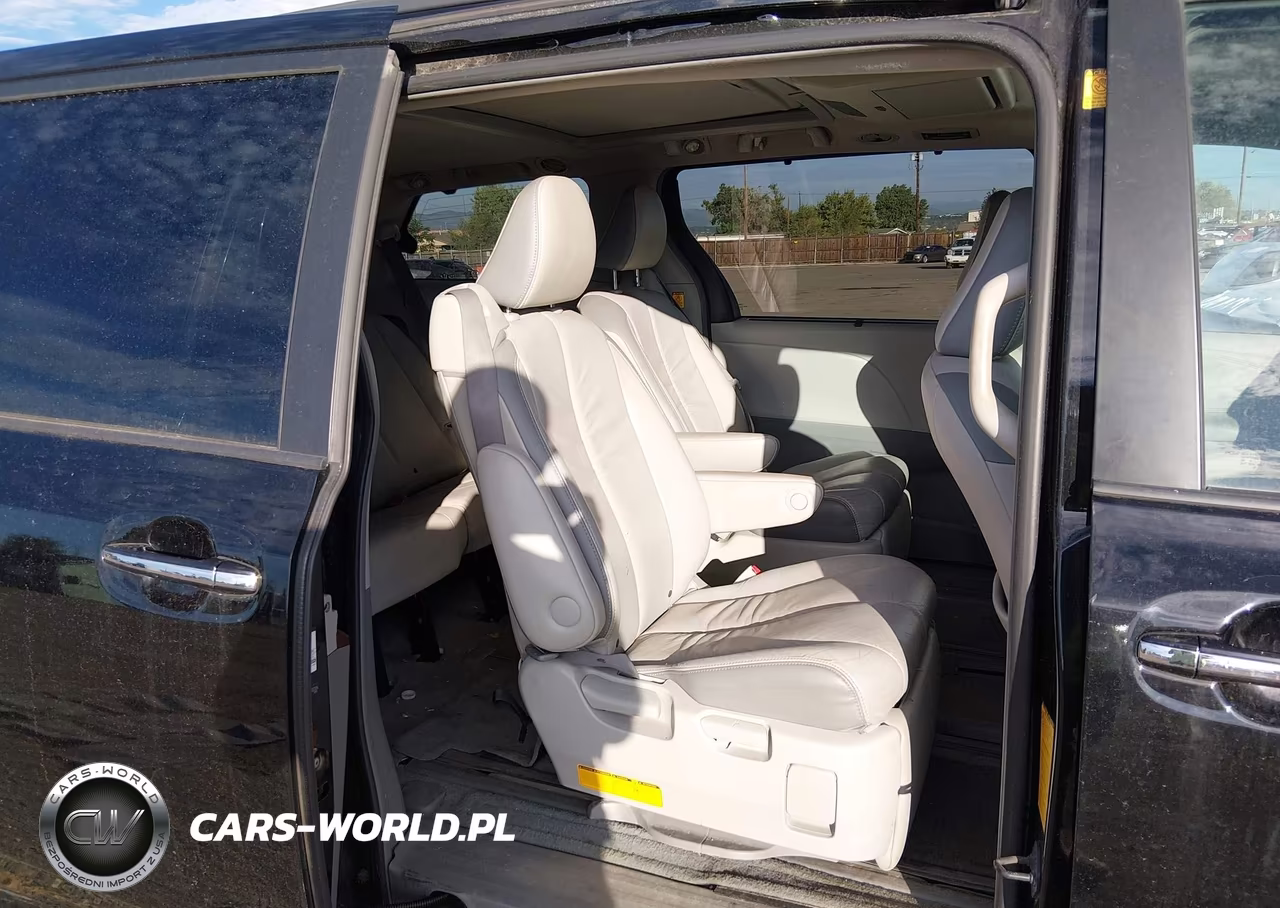 2011 Toyota Sienna Limited VIN:5TDDK3DC7BS002894 - 8
