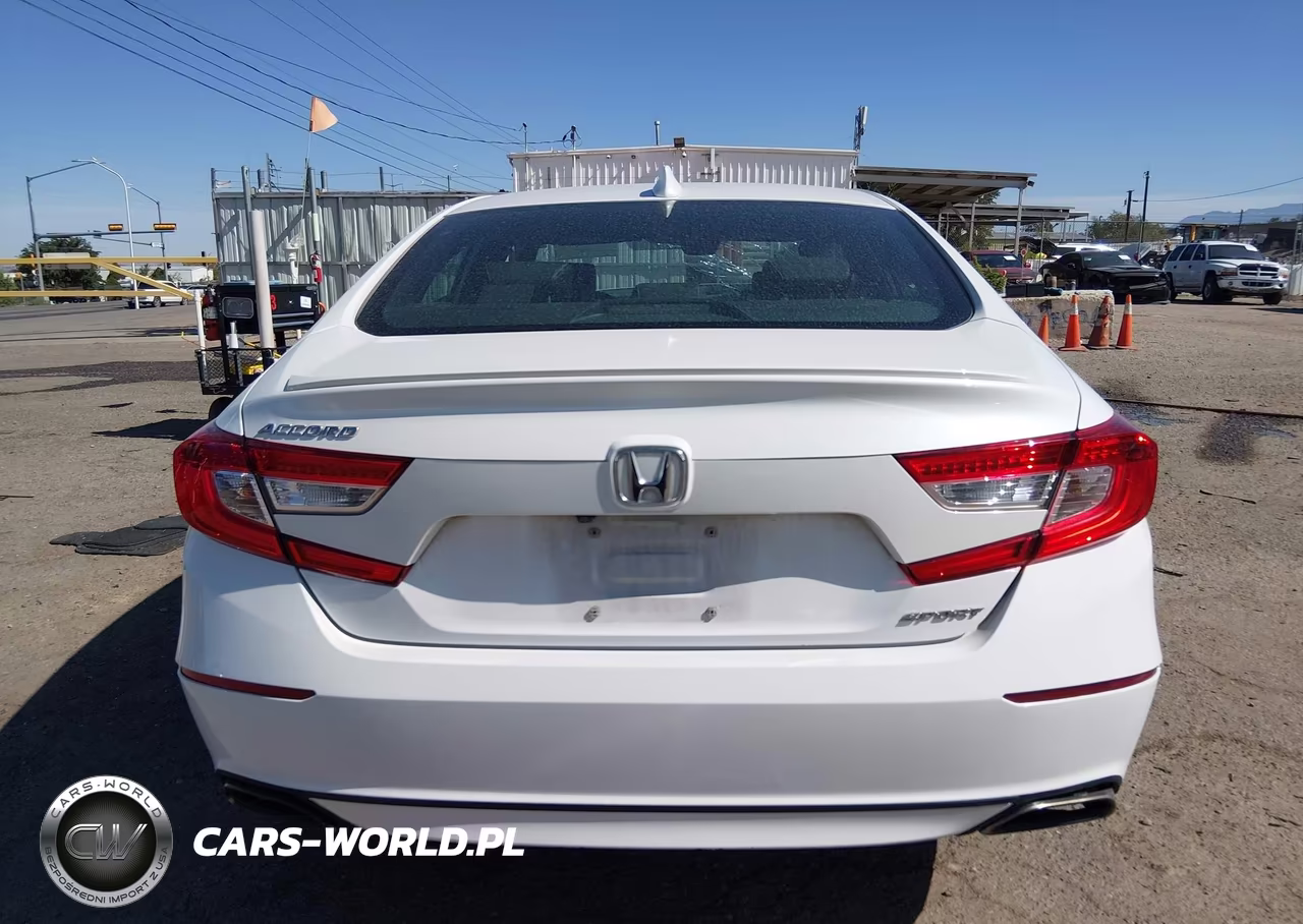 2018 Honda Accord Sport VIN:1HGCV1F32JA251136 - 17