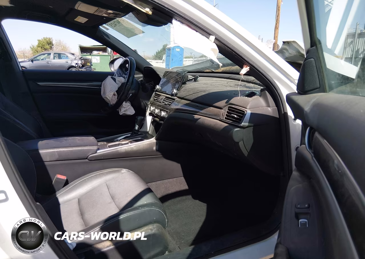 2018 Honda Accord Sport VIN:1HGCV1F32JA251136 - 5