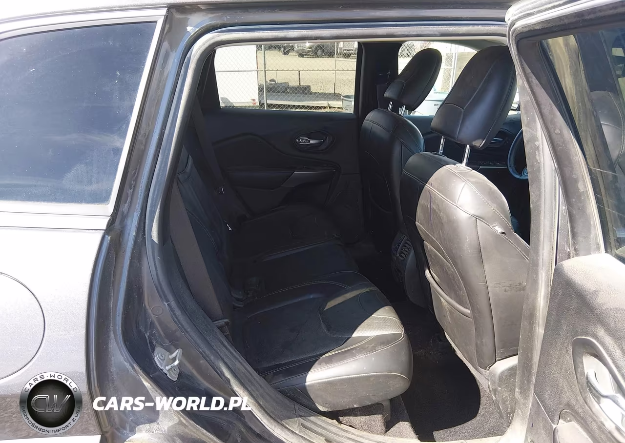 2019 Jeep Cherokee Limited 4X4 VIN:1C4PJMDNXKD178857 - 8
