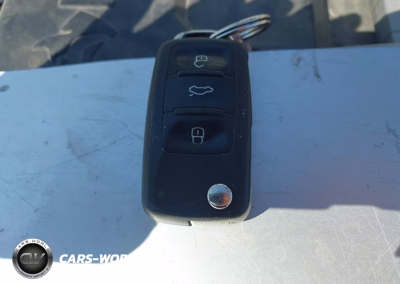 2019 Volkswagen Passat 2.0T Wolfsburg Edition VIN:1VWLA7A37KC004718 - 11
