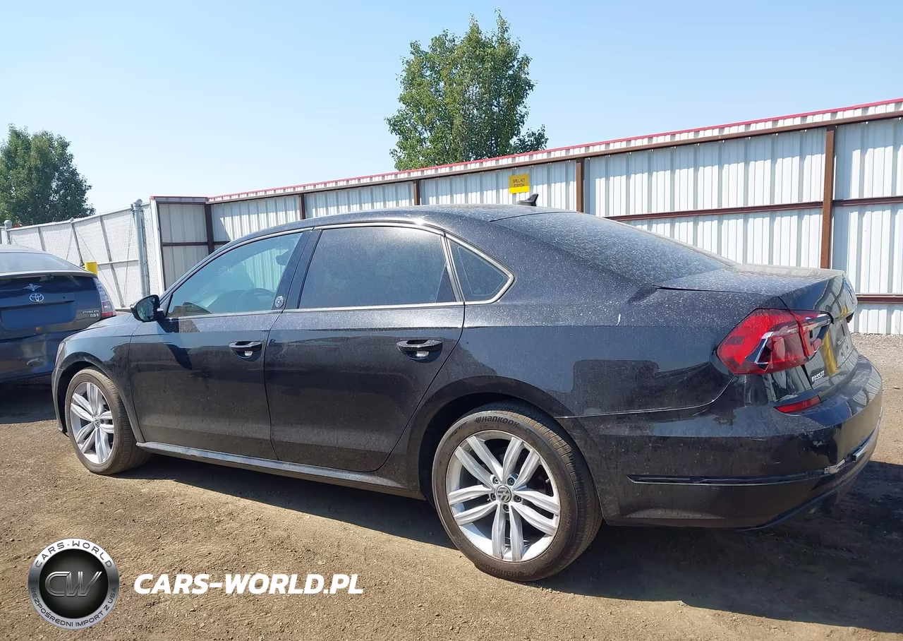 2019 Volkswagen Passat 2.0T Wolfsburg Edition VIN:1VWLA7A37KC004718 - 15