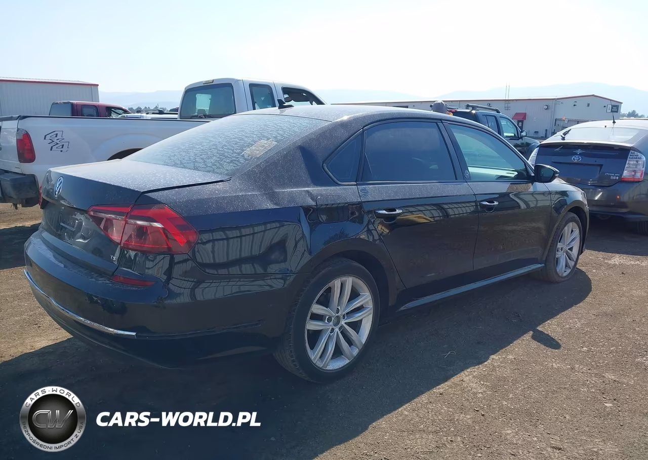 2019 Volkswagen Passat 2.0T Wolfsburg Edition VIN:1VWLA7A37KC004718 - 4