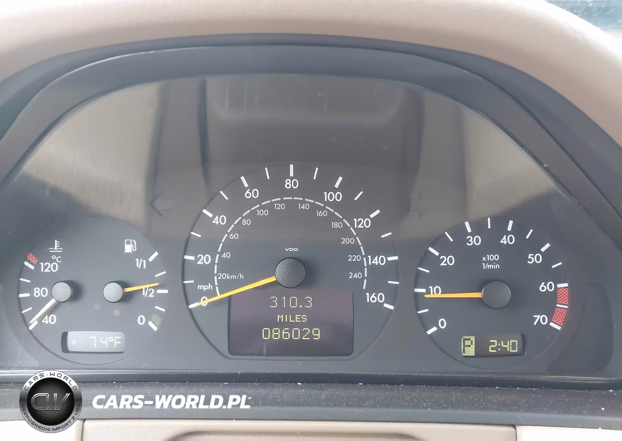 2000 Mercedes-Benz E 320 4M VIN:WDBJF82J6YX030760 - 7