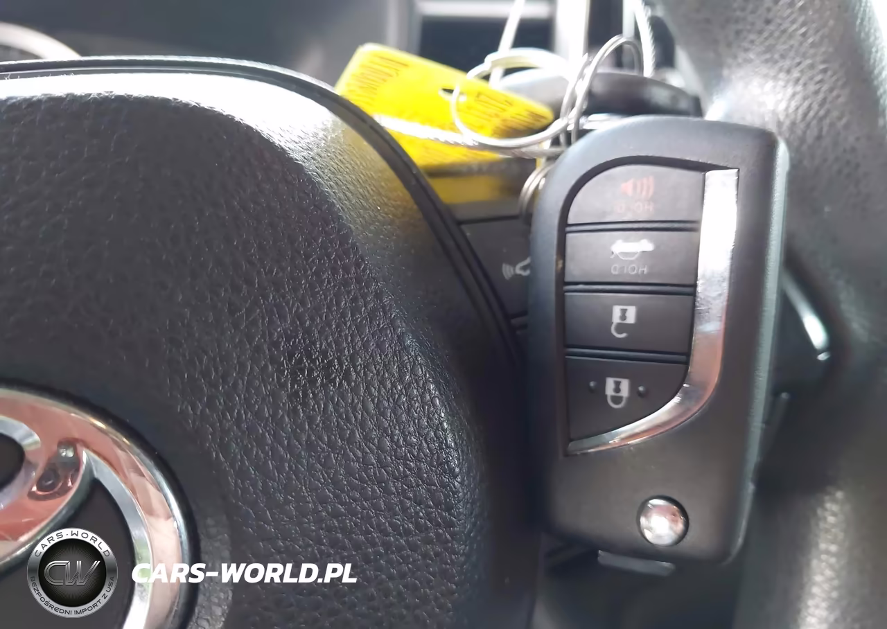 2021 Toyota Corolla Le VIN:5YFEPMAE1MP225056 - 11