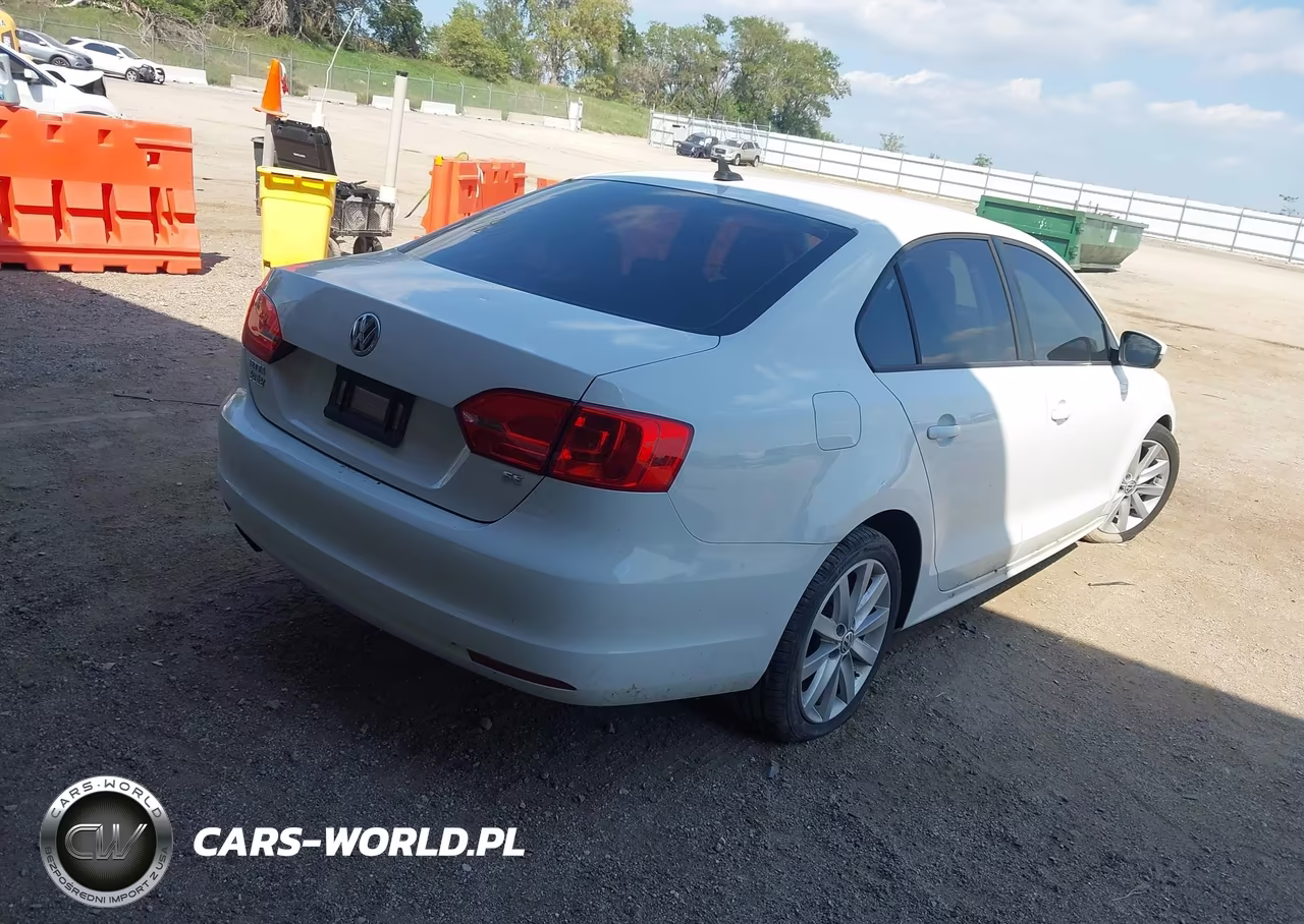 2014 Volkswagen Jetta 1.8T Se VIN:3VWB07AJ5EM310395 - 4
