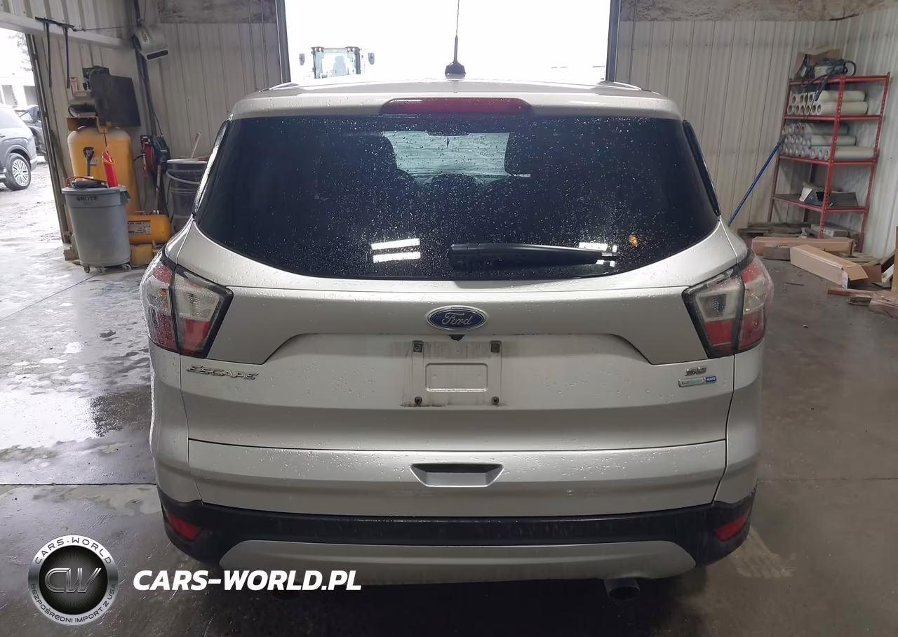2017 Ford Escape Se VIN:1FMCU9GD1HUA69830 - 16