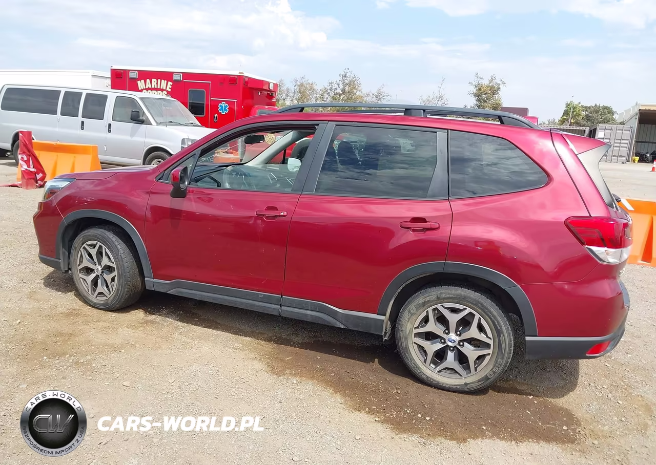 2020 Subaru Forester Premium VIN:JF2SKAGC8LH584812 - 14