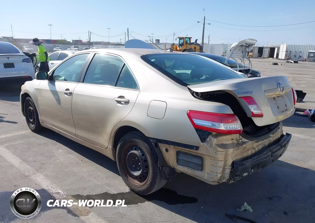 2010 Toyota Camry Le VIN:4T4BF3EK6AR010336 - 3