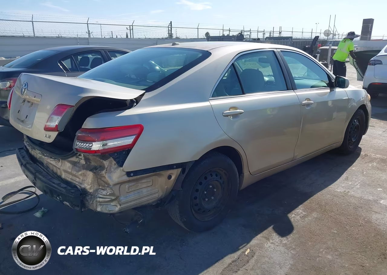 2010 Toyota Camry Le VIN:4T4BF3EK6AR010336 - 4